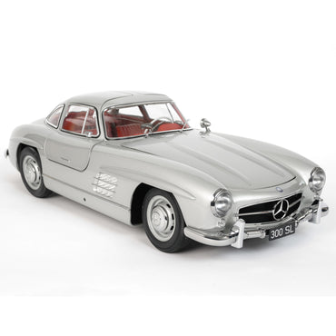 IXO Mercedes 300 SL Silver 1:8 Metal Model Kit