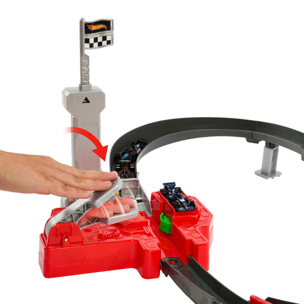 Hot Wheels Racing: Formula 1 Sprint Car Circuit Playset