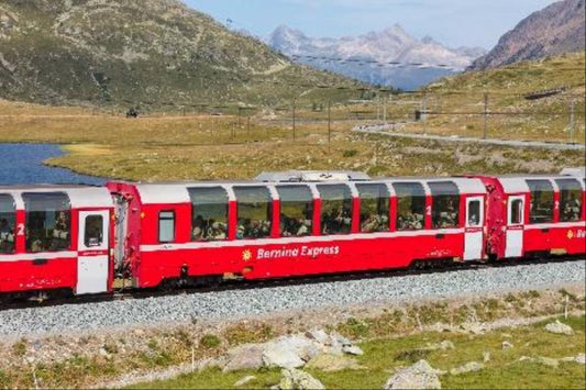 Kato 10-1655 RhB Bernina Express (New Logo) 3 Car Coach Set N Gauge