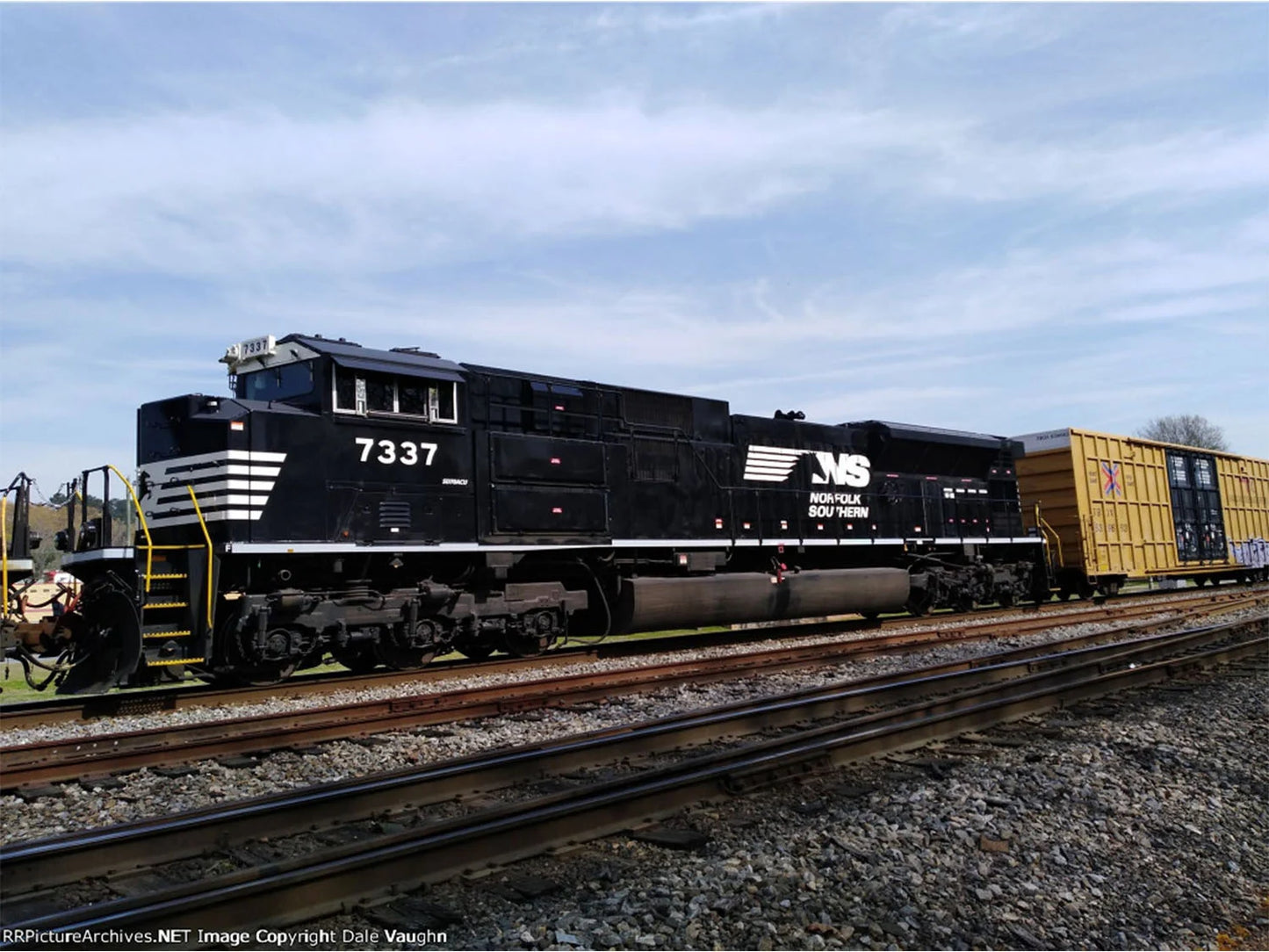 Kato SD70ACU Diesel NS 7337 (DCC-Fitted) K176-8561-DCC N Gauge