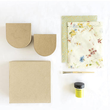 Decopatch My Creative Moment: Wall Pocket Vases Adult Craft Kit KIT043C