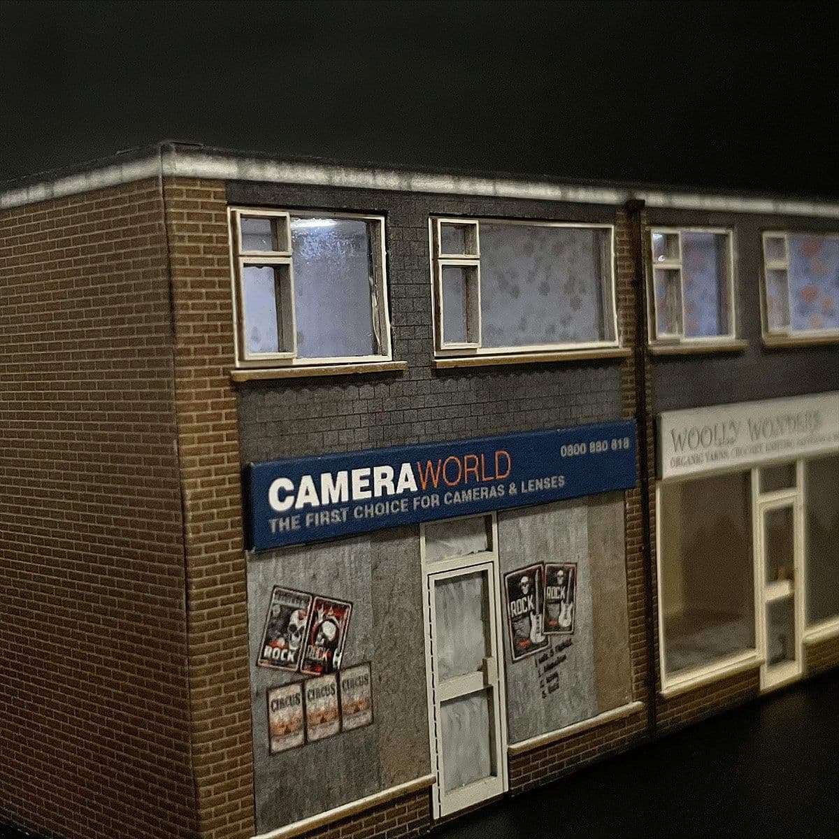Scale Model Scenery KX089 Low-Relief 1970's Terraced Shops OO/HO Gauge