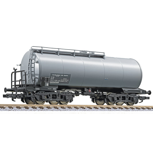 Liliput 235966 4-Axle Tank Wagon, Period IV, "Fuchs Mineralölwerk", 630 hl Tank HO Gauge
