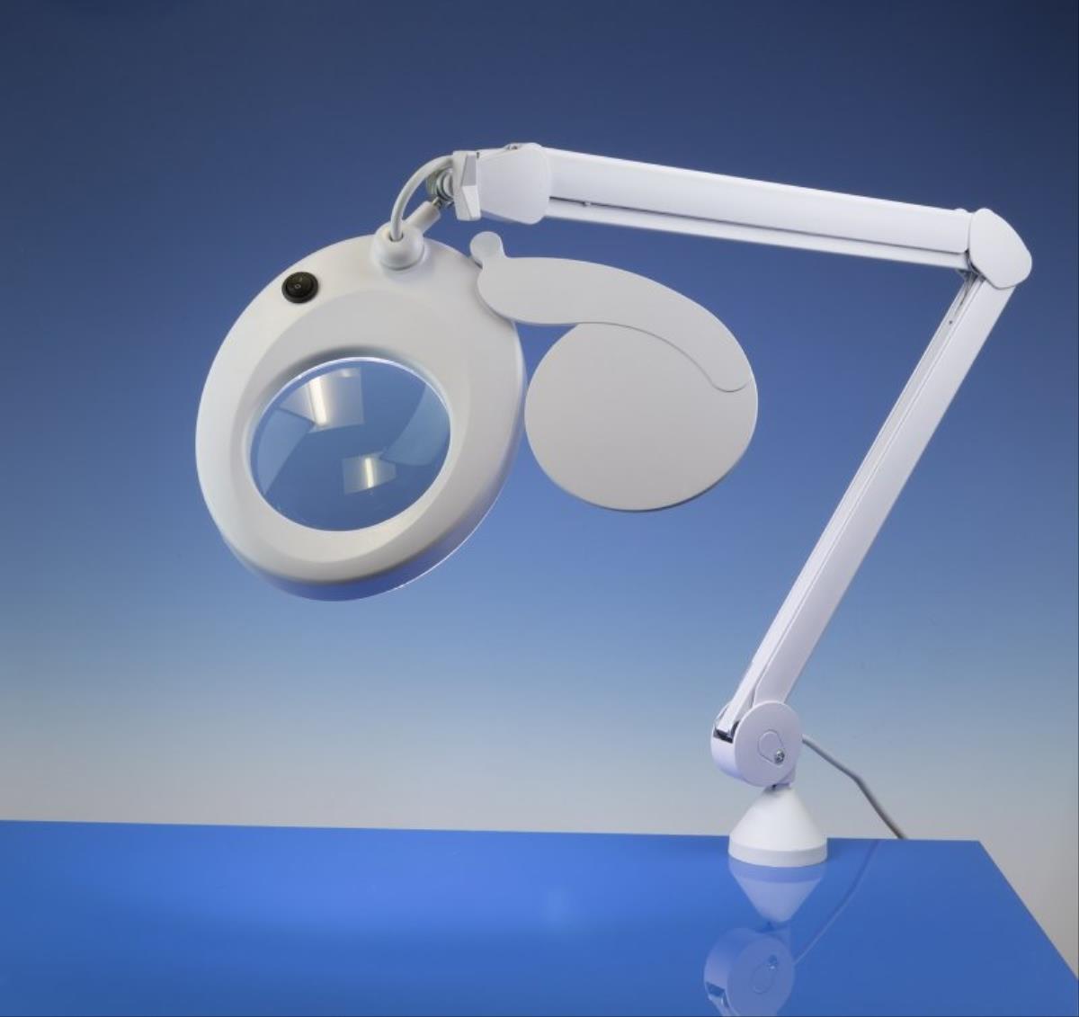 Lightcraft 8076LED-EUK LED Round L/Reach Lamp