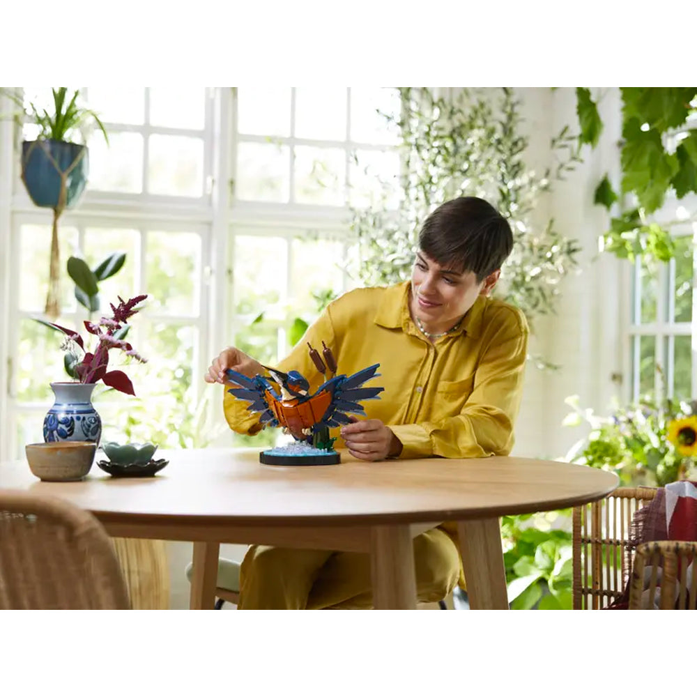 LEGO 10331 Kingfisher Bird Age 18+ 834pcs