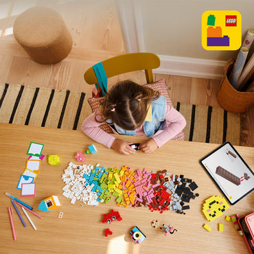 LEGO Classic 11042 Creative Happy Box Age 5+ 680pcs