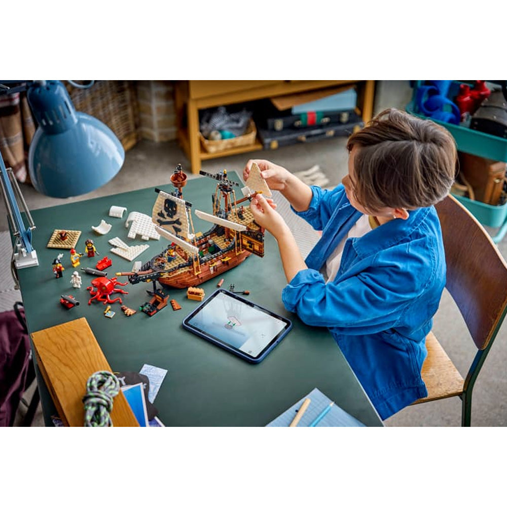 LEGO Creator 31387 Iconic Pirate Ship Age 9+ 1074pcs