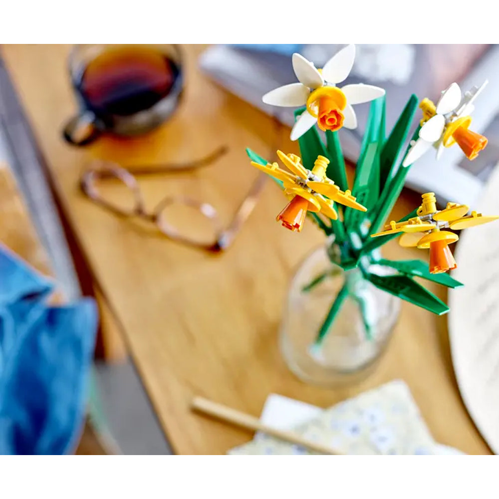 LEGO 40747 Daffodils Flowers Age 8+ 216pcs