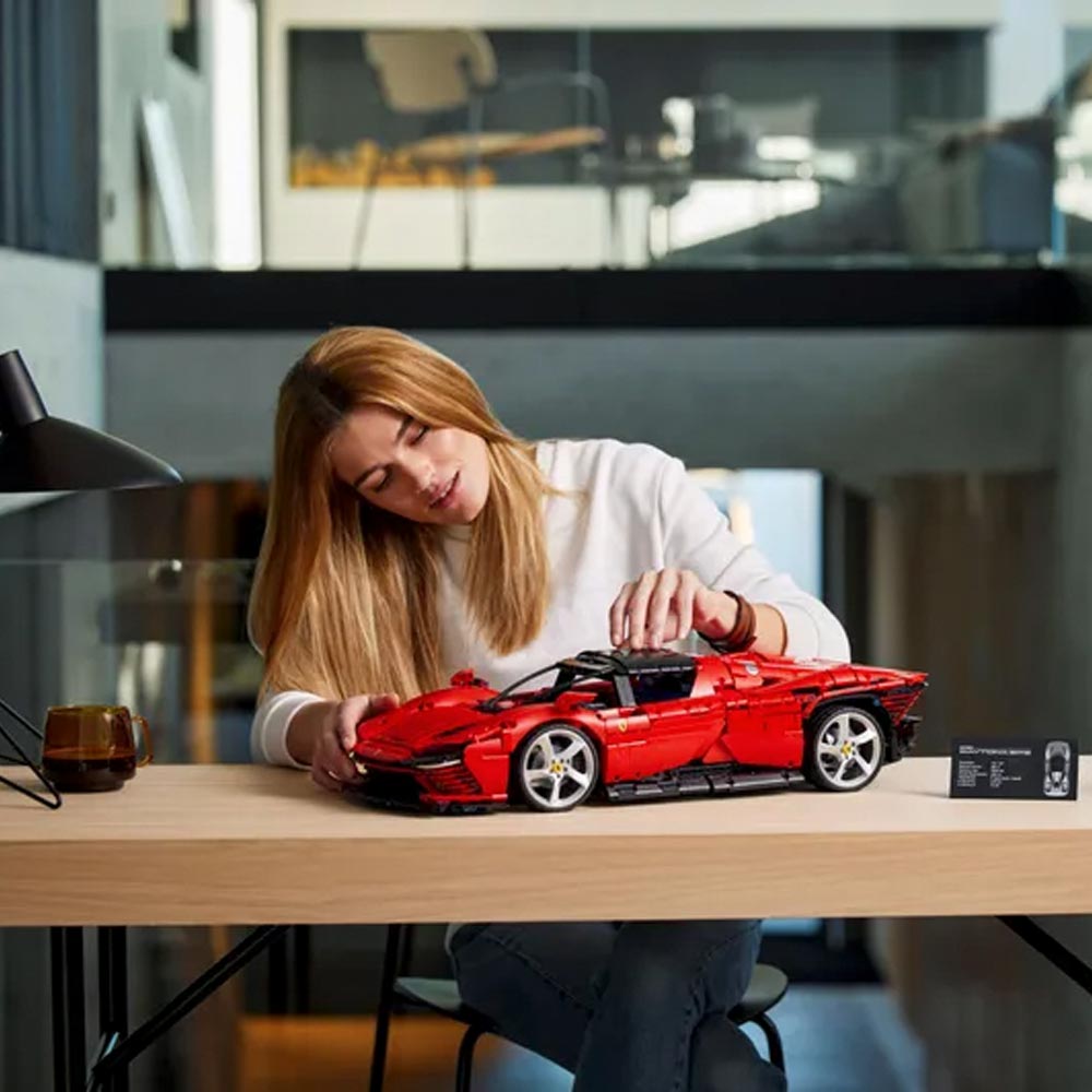 LEGO Technic 42143 Ferrari Daytona SP3 Age 18+ 3778pcs