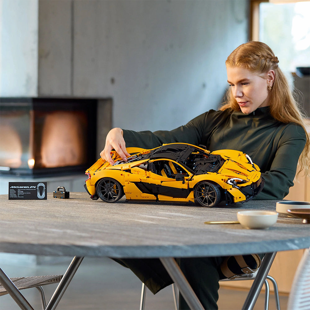 LEGO Technic 42172 McLaren P1 1:8 Scale Age 18+ 3893pcs