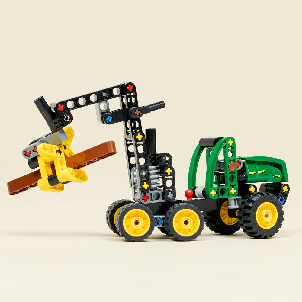 LEGO Technic 42218 John Deere 1470H Wheeled Harvester Age 7+ 117pcs