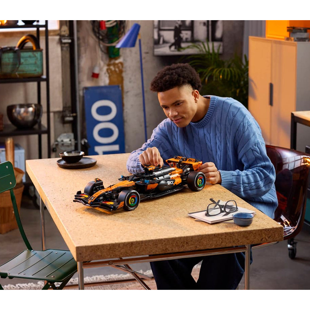 LEGO Technic 42228 McLaren MCL39 F1 Car 1:8 Age 18+ 1675pcs
