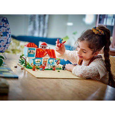 LEGO Disney 43268 Lilo and Stitch Beach House Age 9+ 834pcs