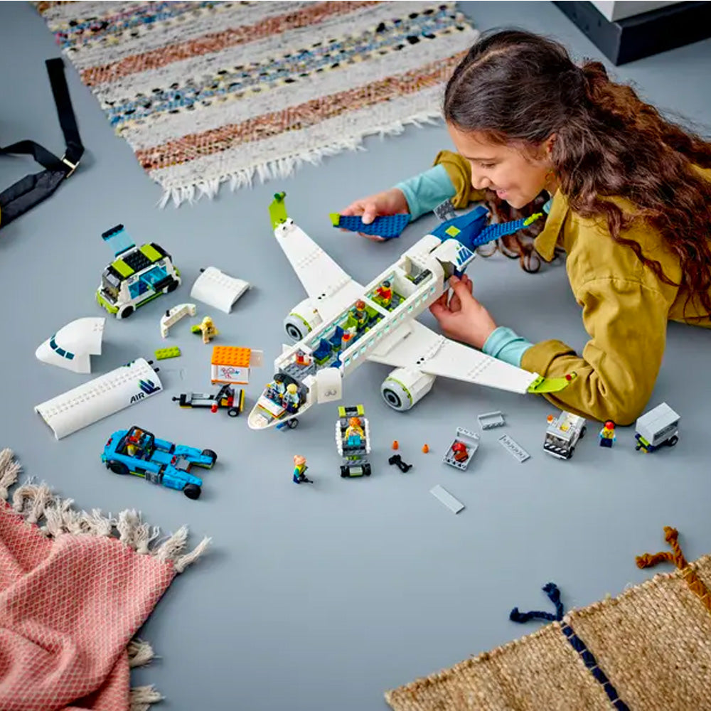 LEGO City 60367 Passenger Aeroplane Age 7+ 913pcs