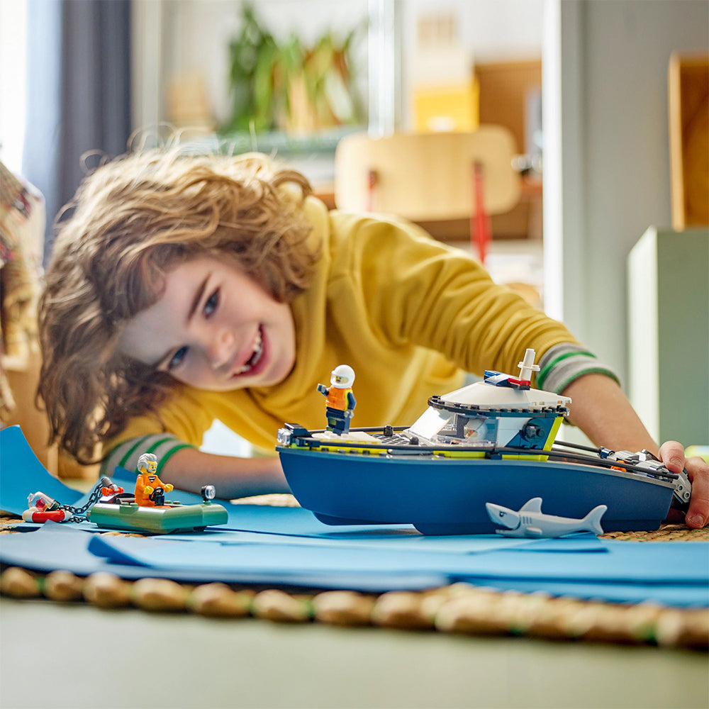 LEGO City 60456 Police Boat Chase Age 6+ 264pcs