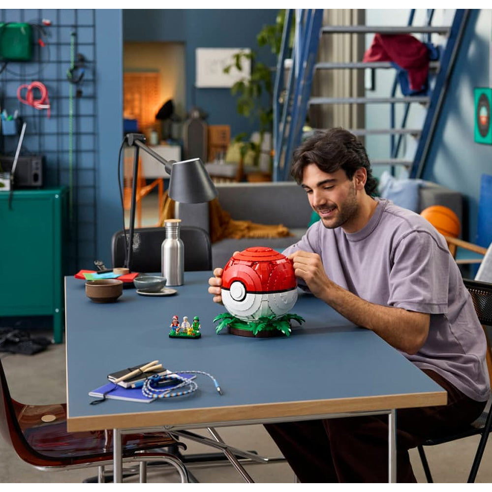 LEGO Pokemon 72154 Iconic Trainer Moments Poke Ball Age 18+ 2386pcs