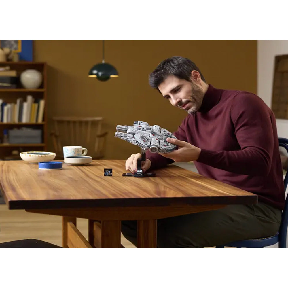 LEGO Star Wars 75375 Millennium Falcon Age 18+ 921pcs