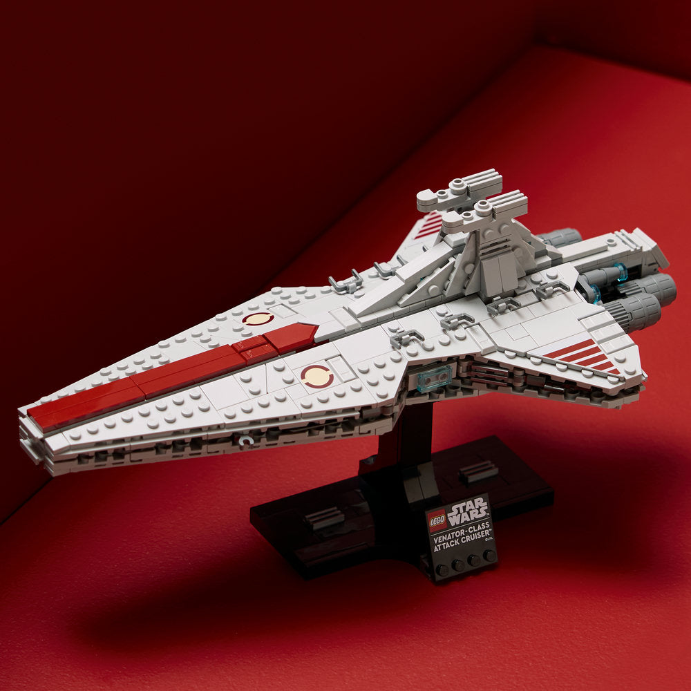 LEGO Star Wars 75441 Venator-Class Attack Cruiser Age 18+ 643pcs
