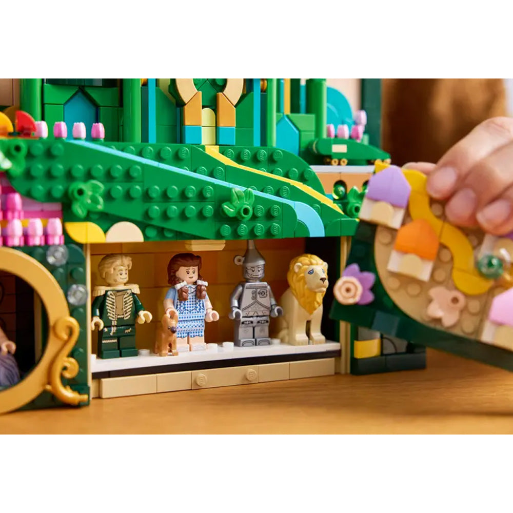 LEGO Wicked 75685 Emerald City Wall Art Age 18+ 1518pcs