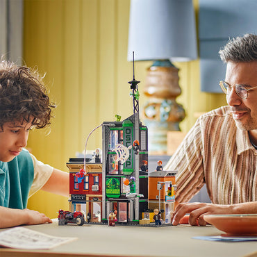 LEGO Marvel 76324 Spider-Man vs. Oscorp Age 10+ 808pcs