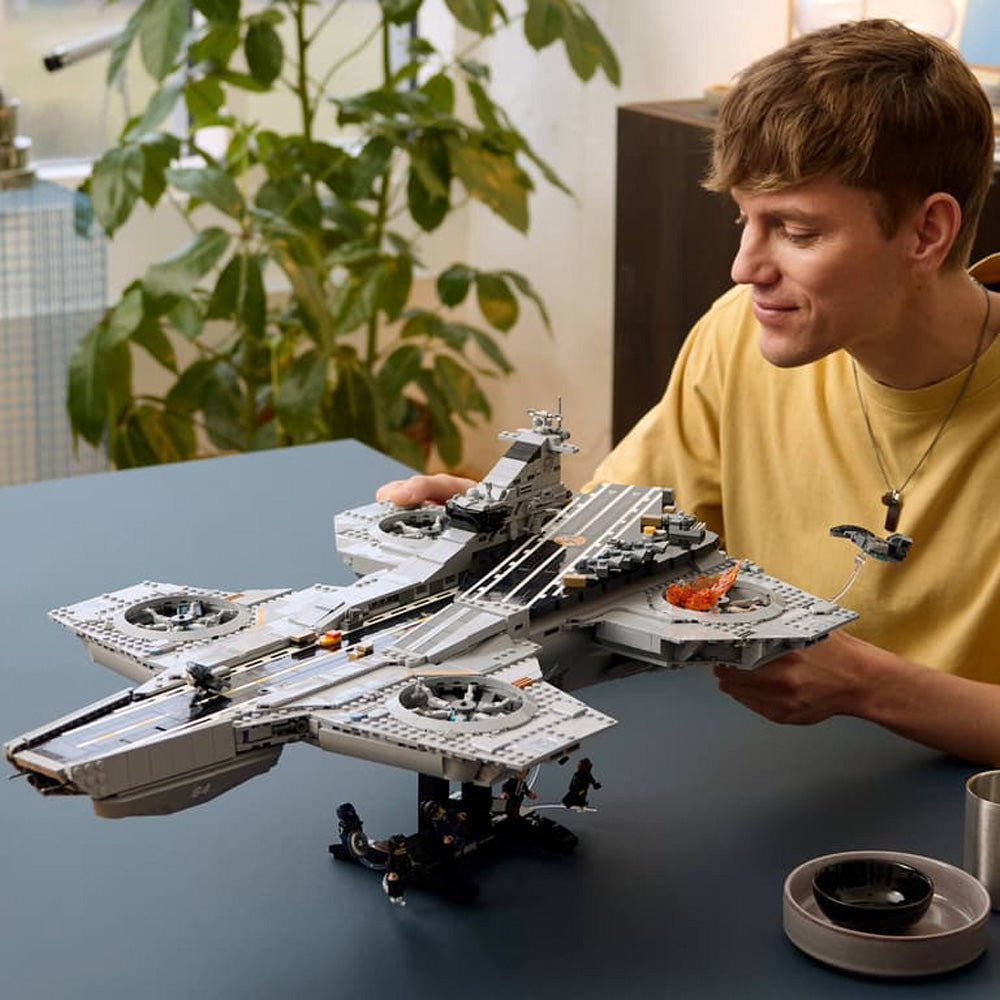 LEGO Marvel 76354 S.H.I.E.L.D. Helicarrier Age 18+ 3057pcs