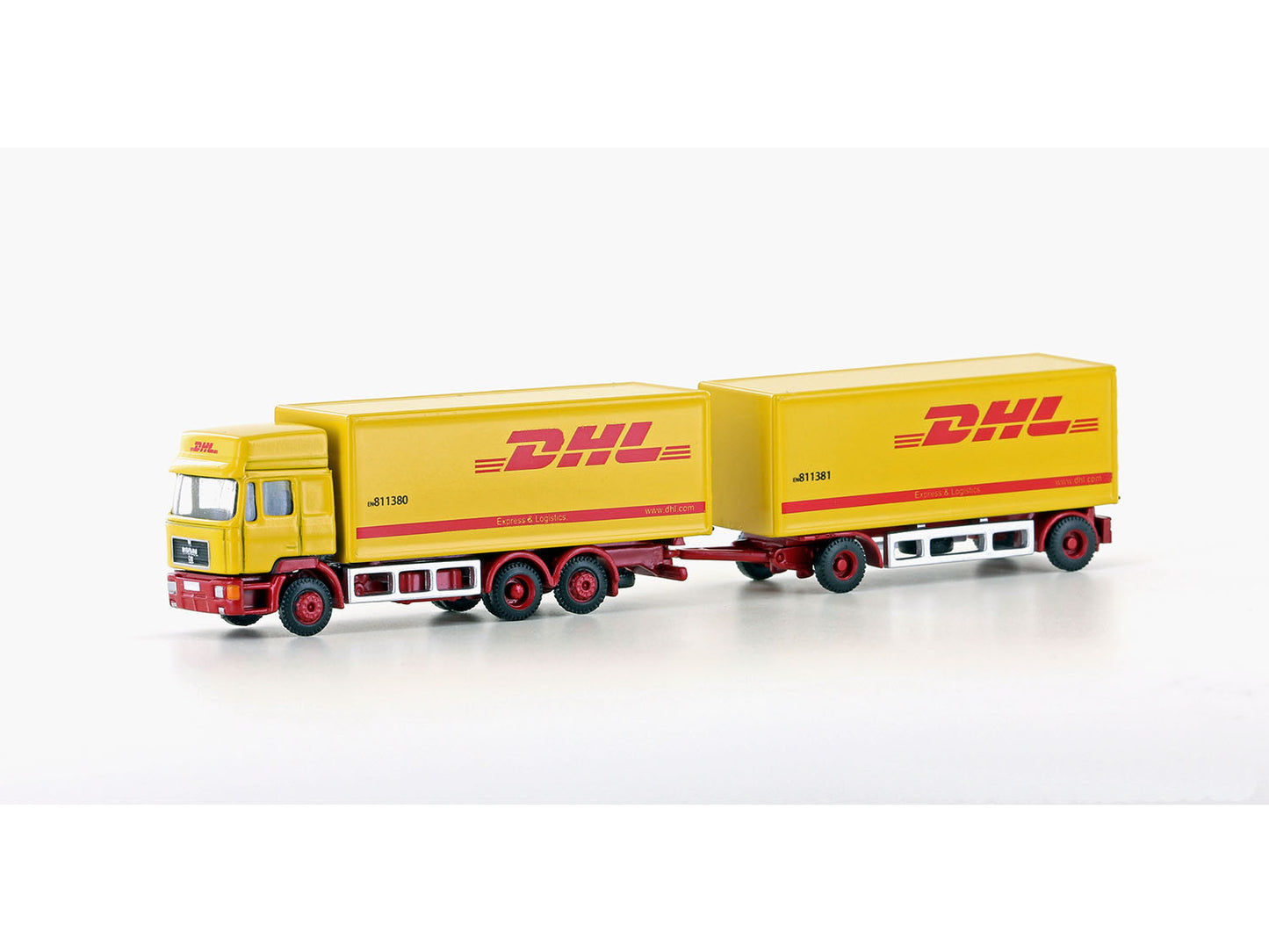 miNis MAN F90 3 Axle Double Trailer DHL LKLC4607 N Gauge