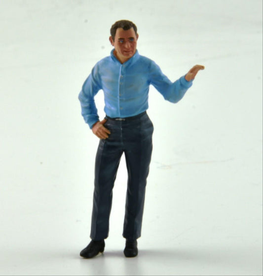 Le Mans Miniatures Carroll Shelby in Shirt/Trousers Figure LMMFLM132072M-P1 1:32