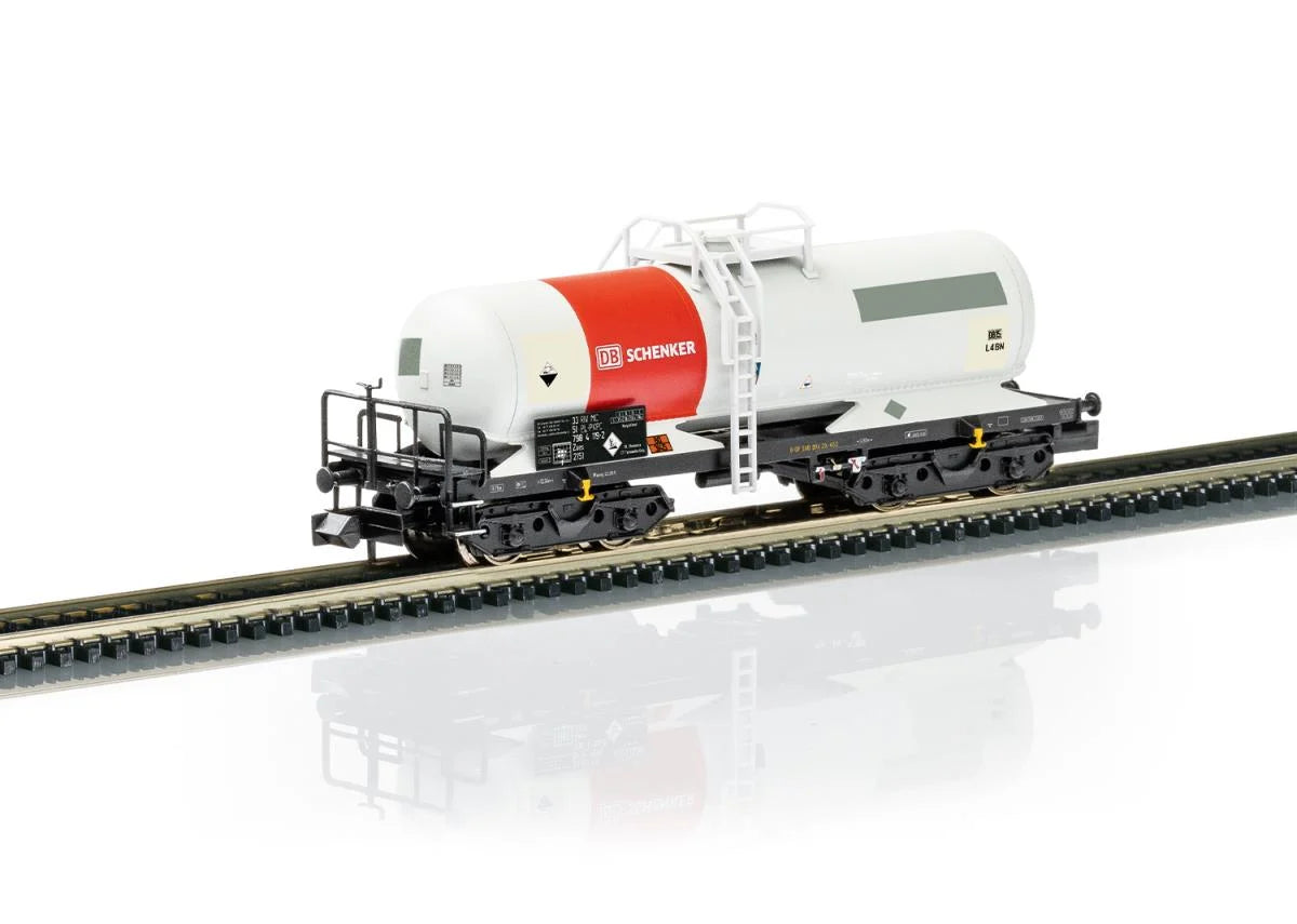 Minitrix PKP Cargo/DB Schenker Suplhuric Acid Bogie Tank Wagon VI M15659 N Gauge