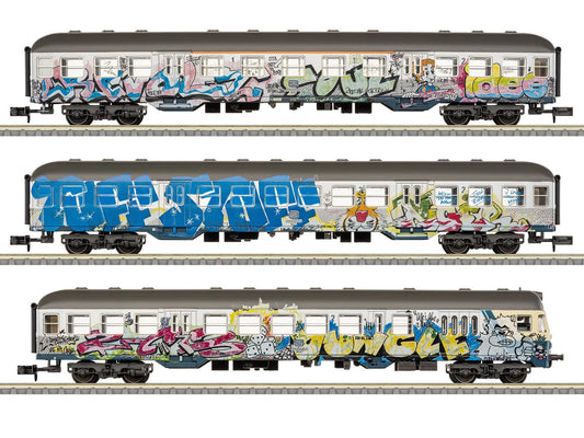 Minitrix M18264 DB Contemporary Art Commuter Coach Set (3) IV DCC-Fitted N Gauge