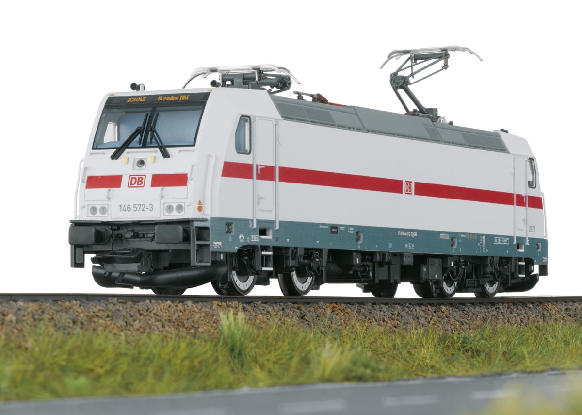Trix 25449 DBAG BR146 572-3 IC Electric Locomotive VI (DCC-Sound) HO