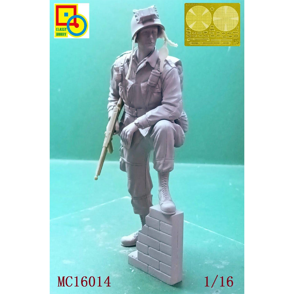 Classy Hobby MC16014 WWII US Army Airborne Soldier 1:16 Model Kit
