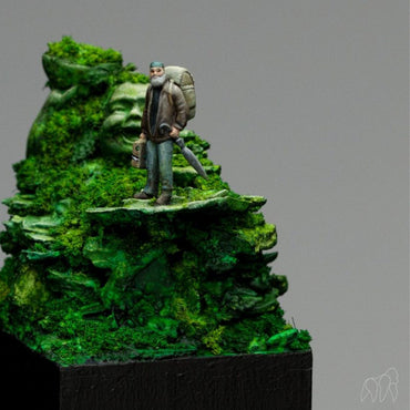 Dirty Down Moss Effect Paint 25ml Bottle for Weathering & Diorama