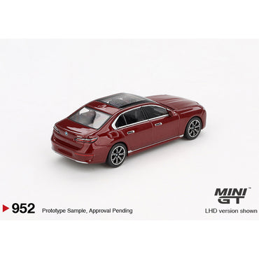 MiniGT BMW i7 xDrive60 Aventurin 1:64 Diecast Car 952-R