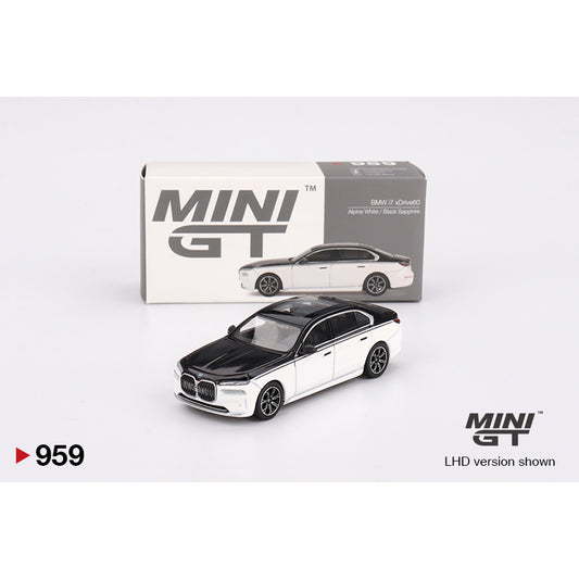 MiniGT BMW i7 xDrive60 Alpine White / Black Sapphire 1:64 Diecast Car 959