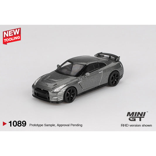 MiniGT Nissan GT-R 2013 Dark Metal Grey Nismo R35 CRS 1:64 Diecast Car 1089