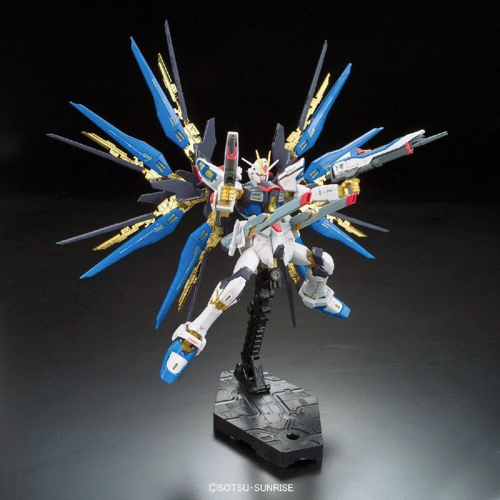 Bandai RG Strike Freedom Gundam ZGMF-X20A Gunpla Kit 61617