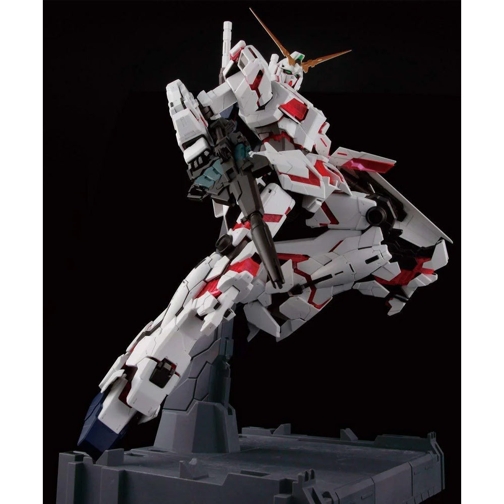 Bandai PG Unicorn Gundam RX-0 Full Psycho-Frame Protoype 1:60 Gunpla Kit 63513
