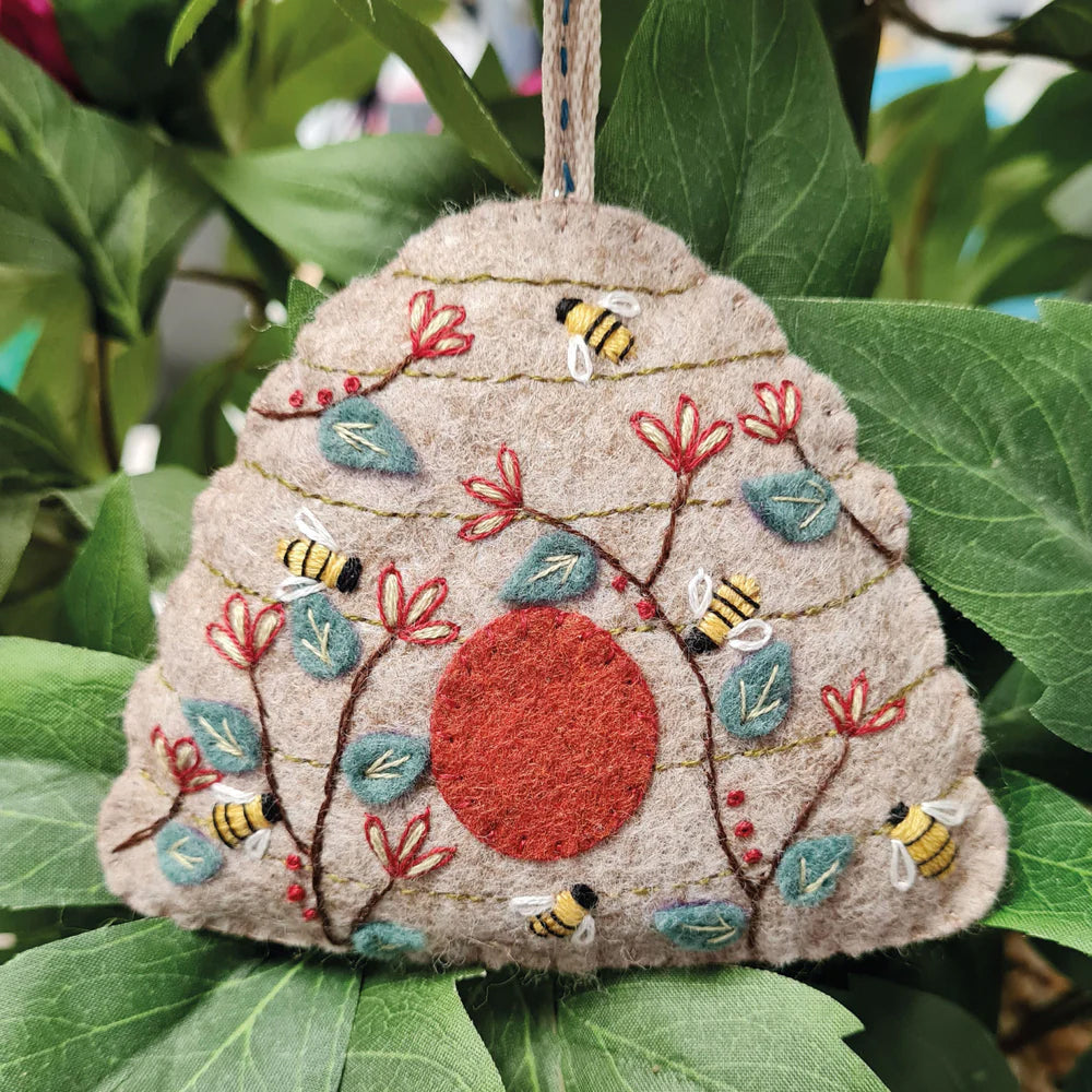 Corinne Lapierre Beehive Felt Craft Mini Kit