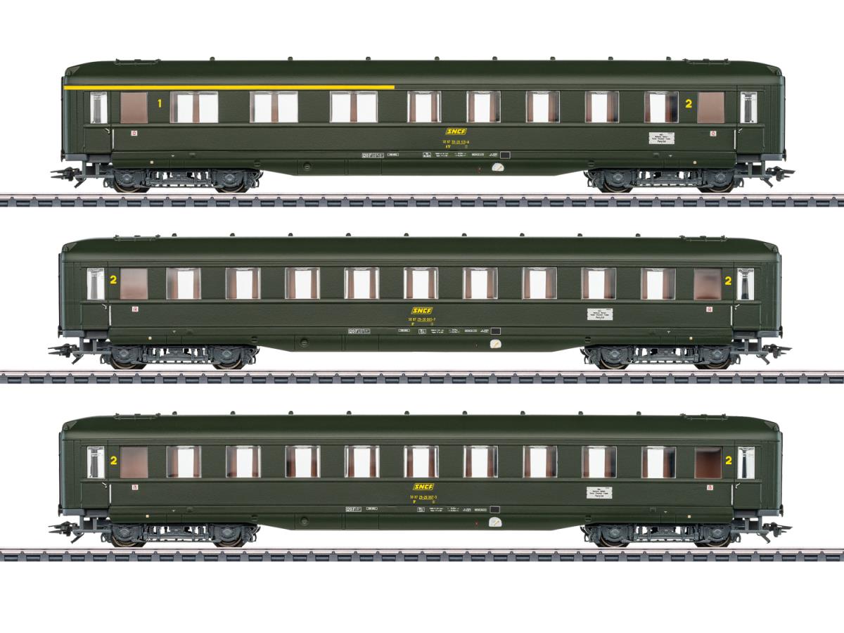 Marklin 43230 SNCF Coach Set (3) IV HO Gauge