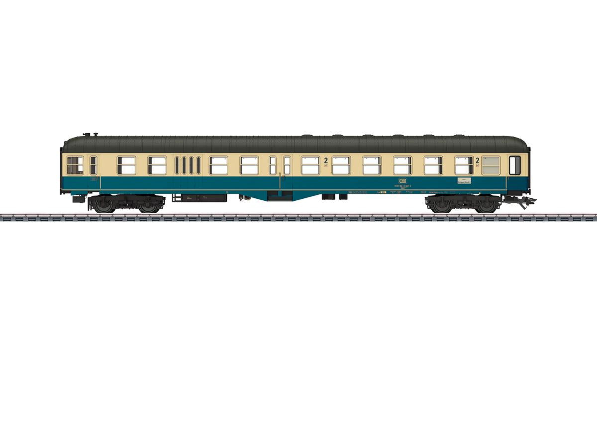 Marklin MN43335 DB BDylf457 2nd Class Control Coach IV HO