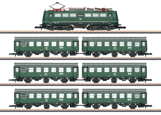 Marklin DB BR140 Holiday Passenger Train Pack IV MN81304 Z Gauge
