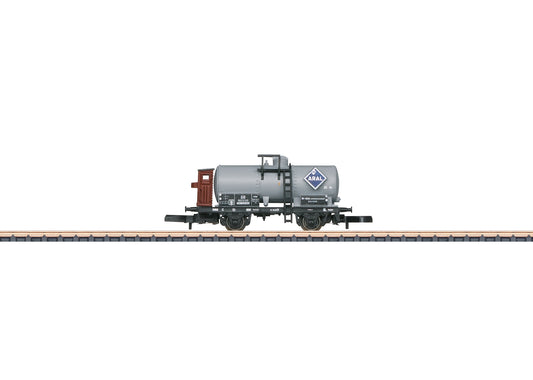 Marklin ARAL Tank Wagon w/Brakemans Cab III MN82304 Z Gauge