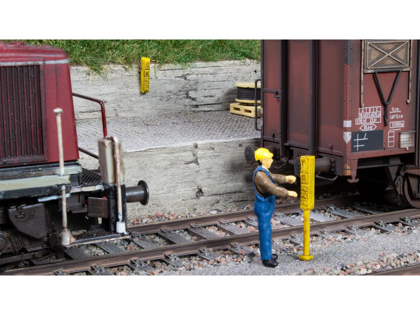 Noch Railway Telephone Set 3D Mini 10pcs (Pre-Built) N13905 N Gauge