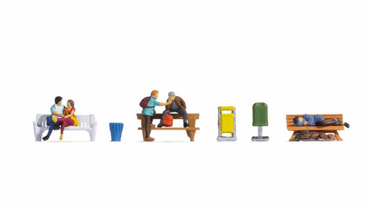 Noch People (5) on Benches Figure Set N15238 HO Gauge