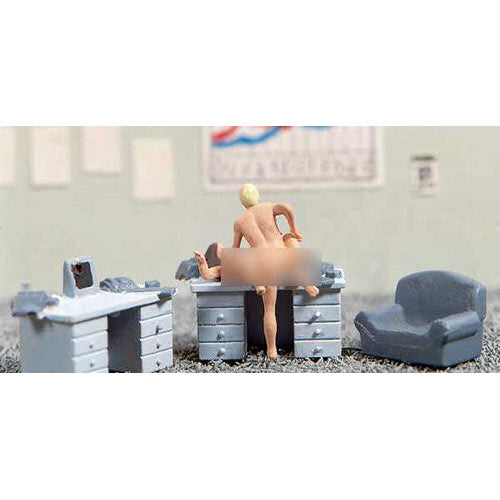NOCH Lovers in Action (Desk) Sexy Scenes Figure Set HO Gauge Scenics 15953
