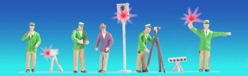 Noch German Traffic Police with Flash Speed Cameras/Lit Disc OO Gauge 17552