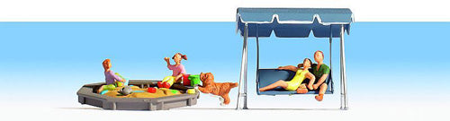 Noch Parents (2) Children (2) Dog and Accessories Figure Set N Gauge 36590