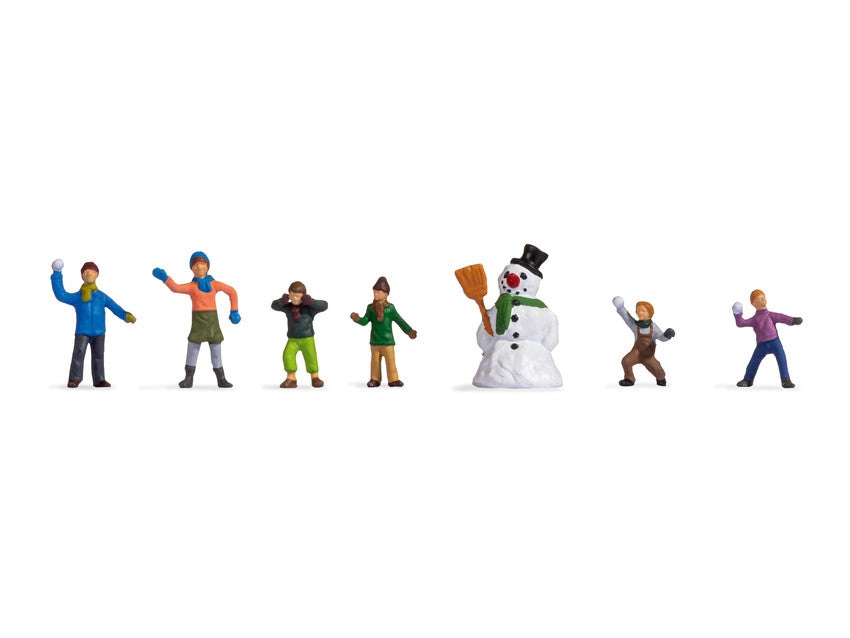 Noch 45821 Children Playing in the Snow (6) Figure Set TT Scale