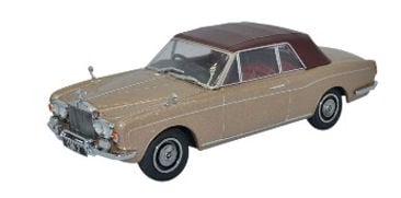 Oxford Diecast 43RRC002 Rolls Royce Corniche Convert. Closed Persian Sand 1:43
