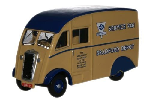 Oxford Diecast 76CM006 Commer Q25 AEC Southall Service OO Gauge